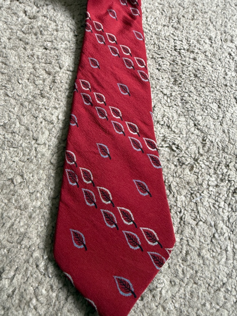 Stefano Ricci 100% silk Red Tie with Small Leaf Pattern - Handmade in Italy